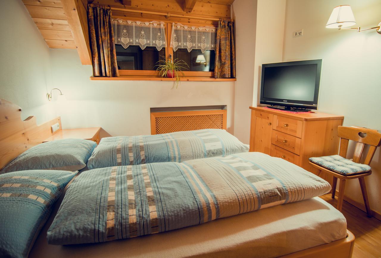 Appartements Tlusel オルティゼーイ エクステリア 写真
